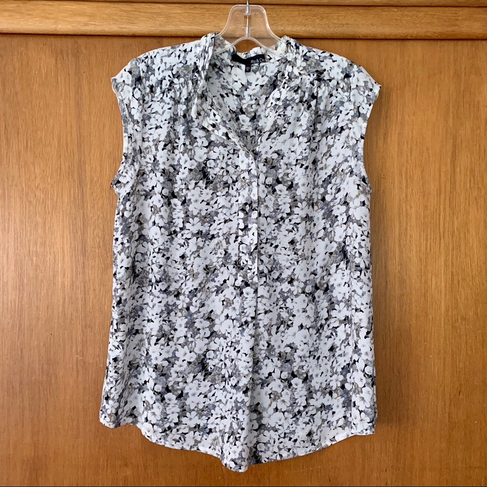 Anthropologie Floral cap sleeve blouse